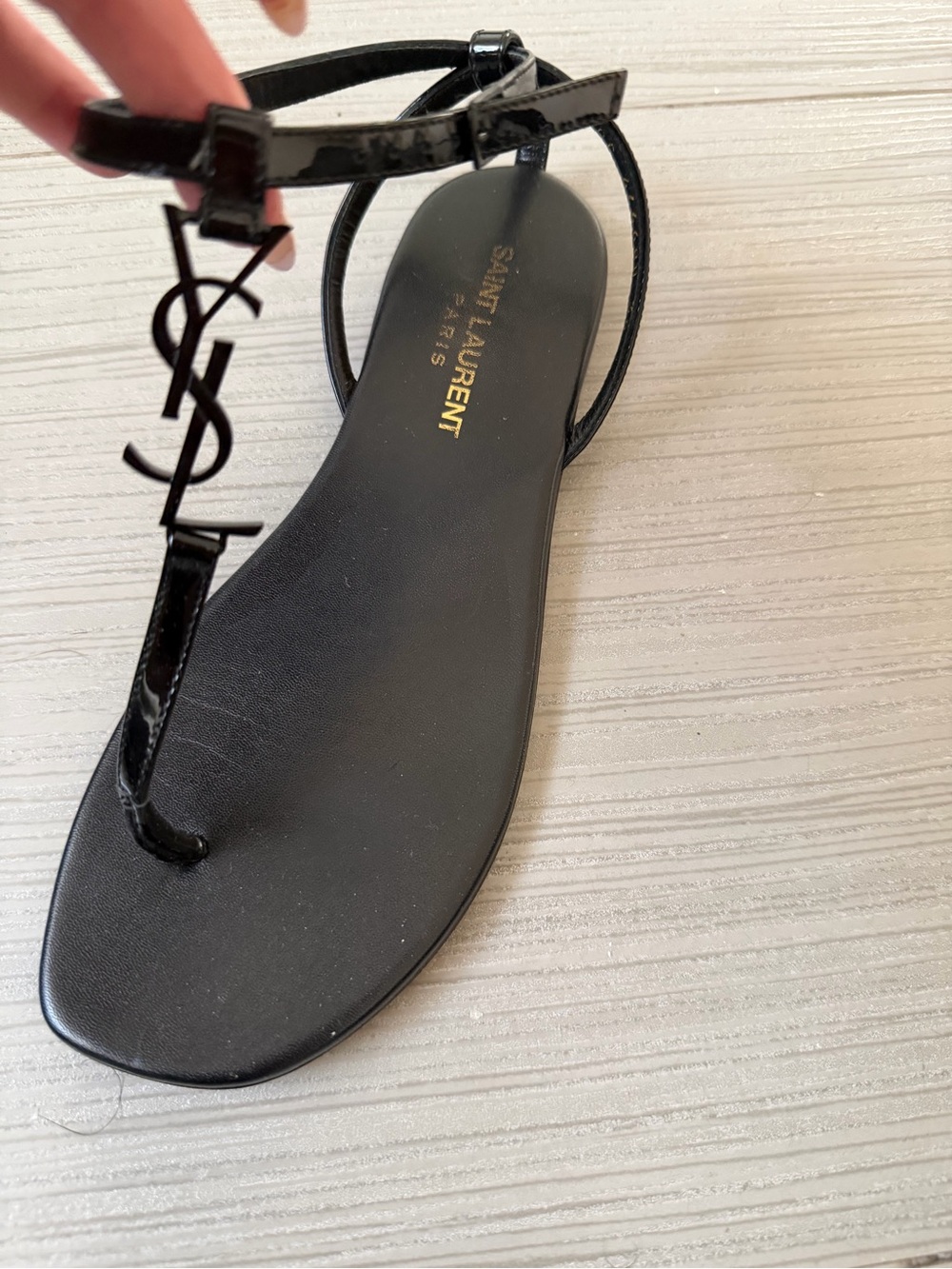 YSL saint Laurent Black Patent Leather Logo T-Strap Sandals sz36